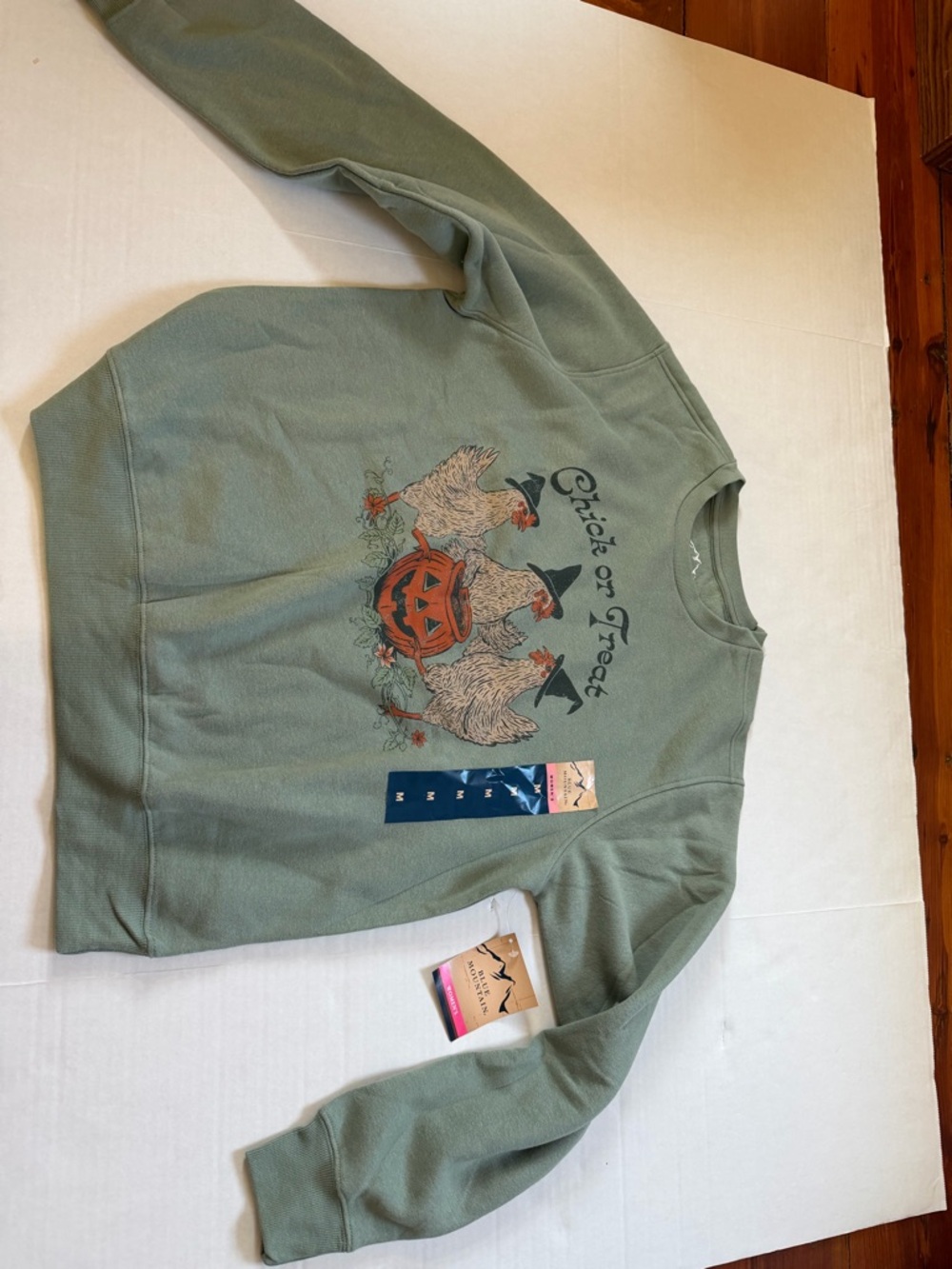 Women’s Green 'chick or Treat' Halloween Sweatshirt vintage style